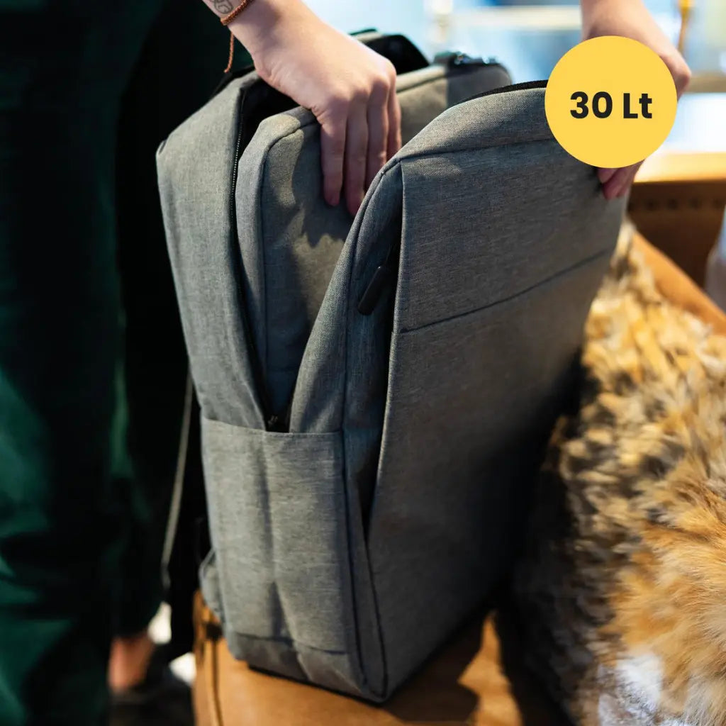 Mochila para Notebook con Puerto USB 15" Gris Levo